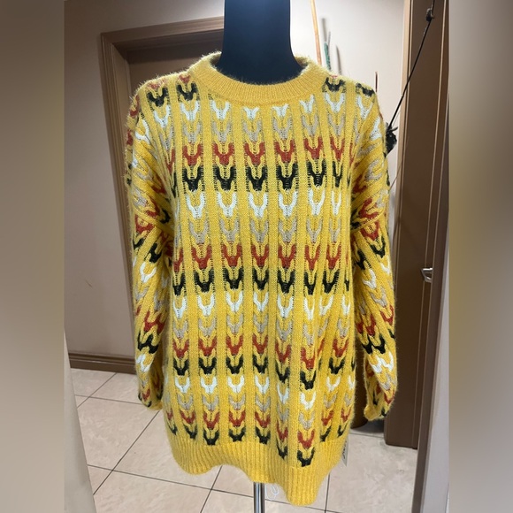 Yellow Patterned Sweater - Picture 1 of 4